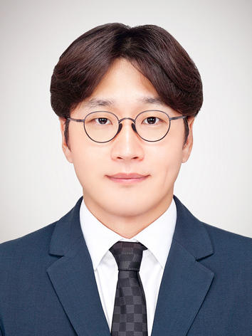 남기만 사진